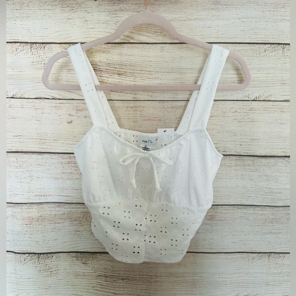 Rue21 Women’s White Eyelet Cropped Sweetheart Neck Tie Tank Top Size XL NWT - Picture 6 of 11